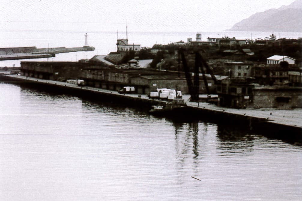 舊港景觀 民國42年（1953）八號碼頭（黃正雄 提供）
