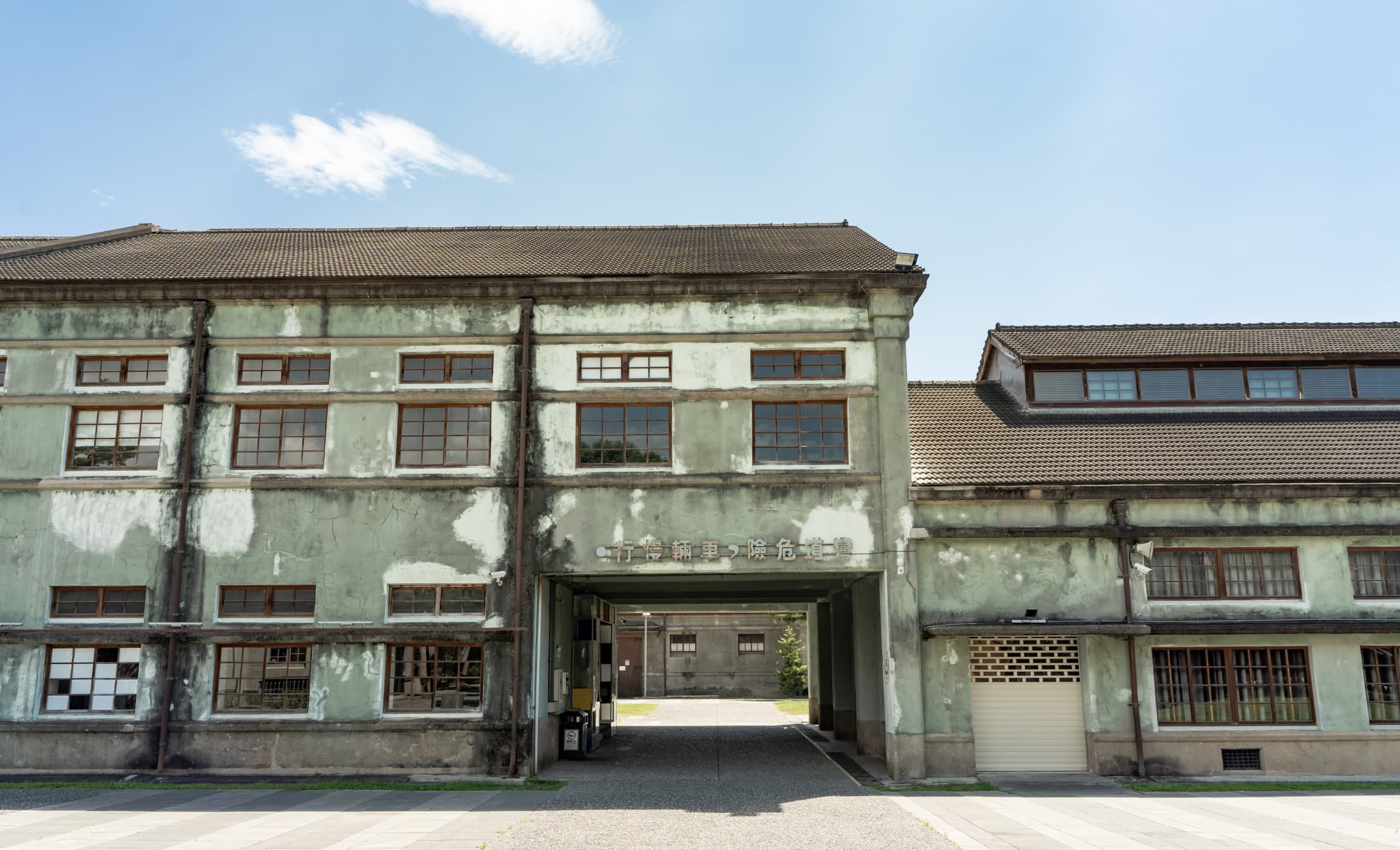 每棟酒廠廠房 依著各自機能 展現出獨特表情 每棟酒廠廠房 依著各自機能 展現出獨特表情