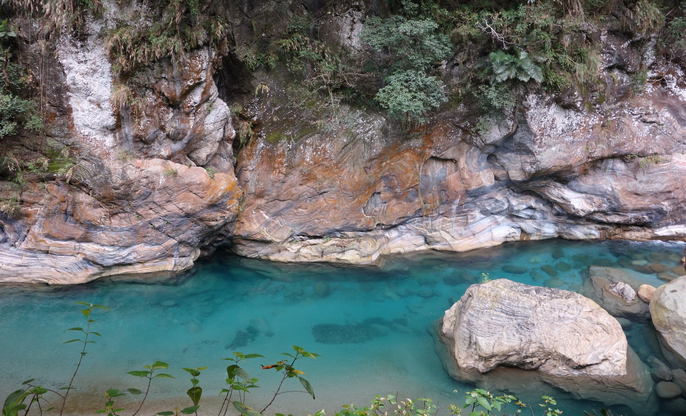 太魯閣之美其實始終都在語言文字之外，只有能以清心靈性默會於想像之表者，庶幾乎得之。攝影陳恒鳴