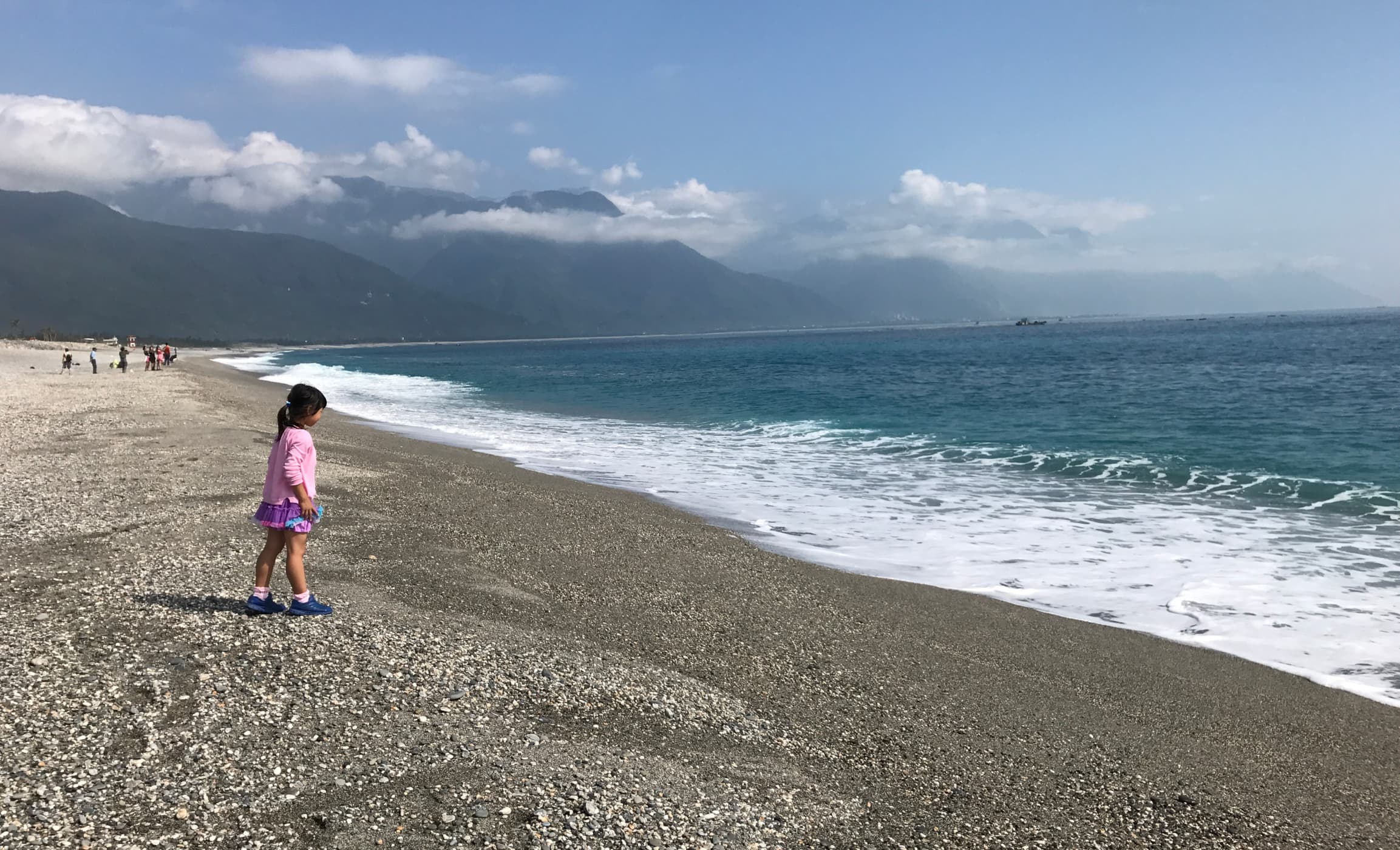 素樸的海灘，曾是當地人日常生活中的一部分，乘涼、散步、玩水、野餐。照片提供／郝譽翔